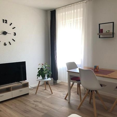 Grenznahe Ferienwohnung Mit 4 Schlafzimmern Grenzach-Wyhlen Exteriér fotografie